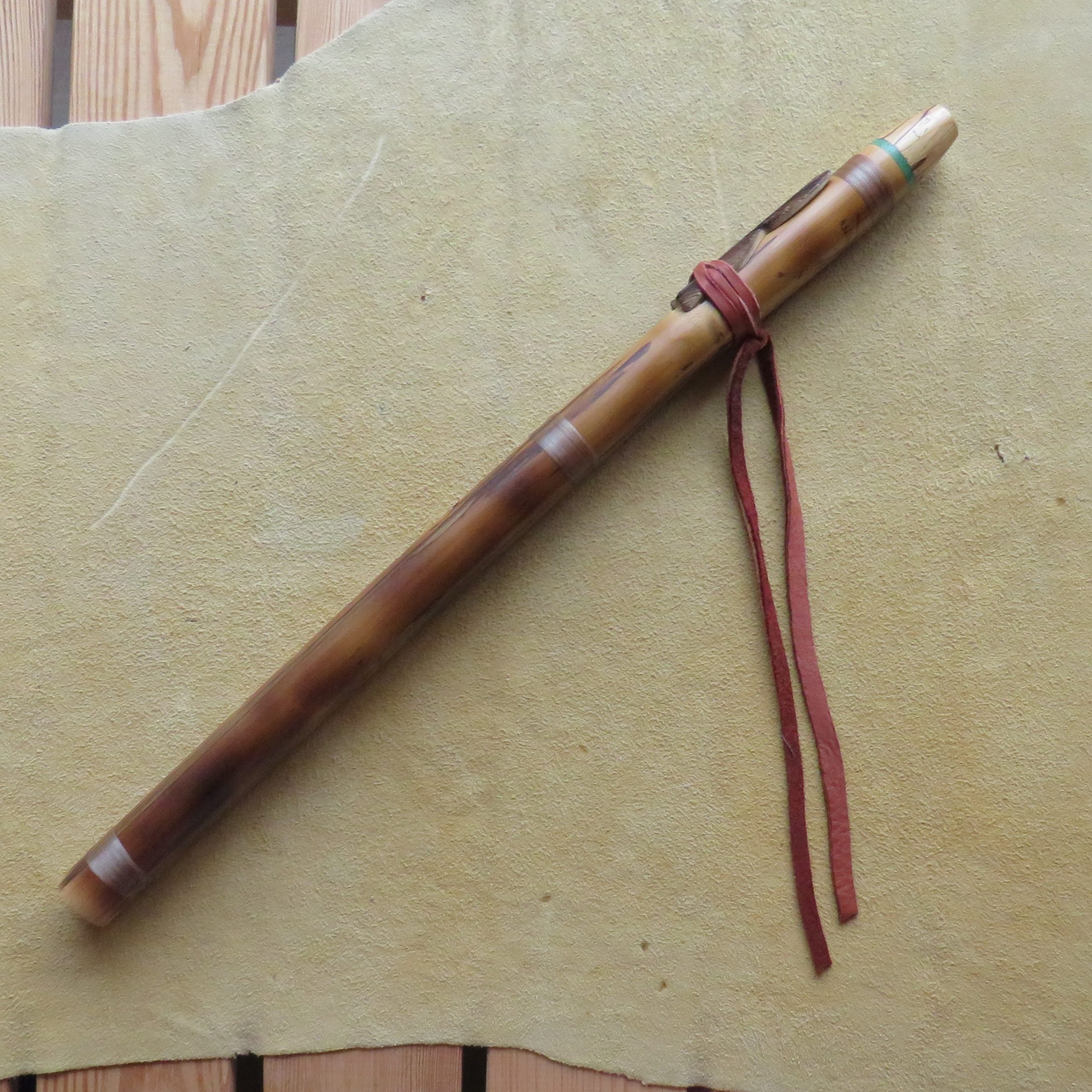 Indiaanse houten fluit (muziek toon G)