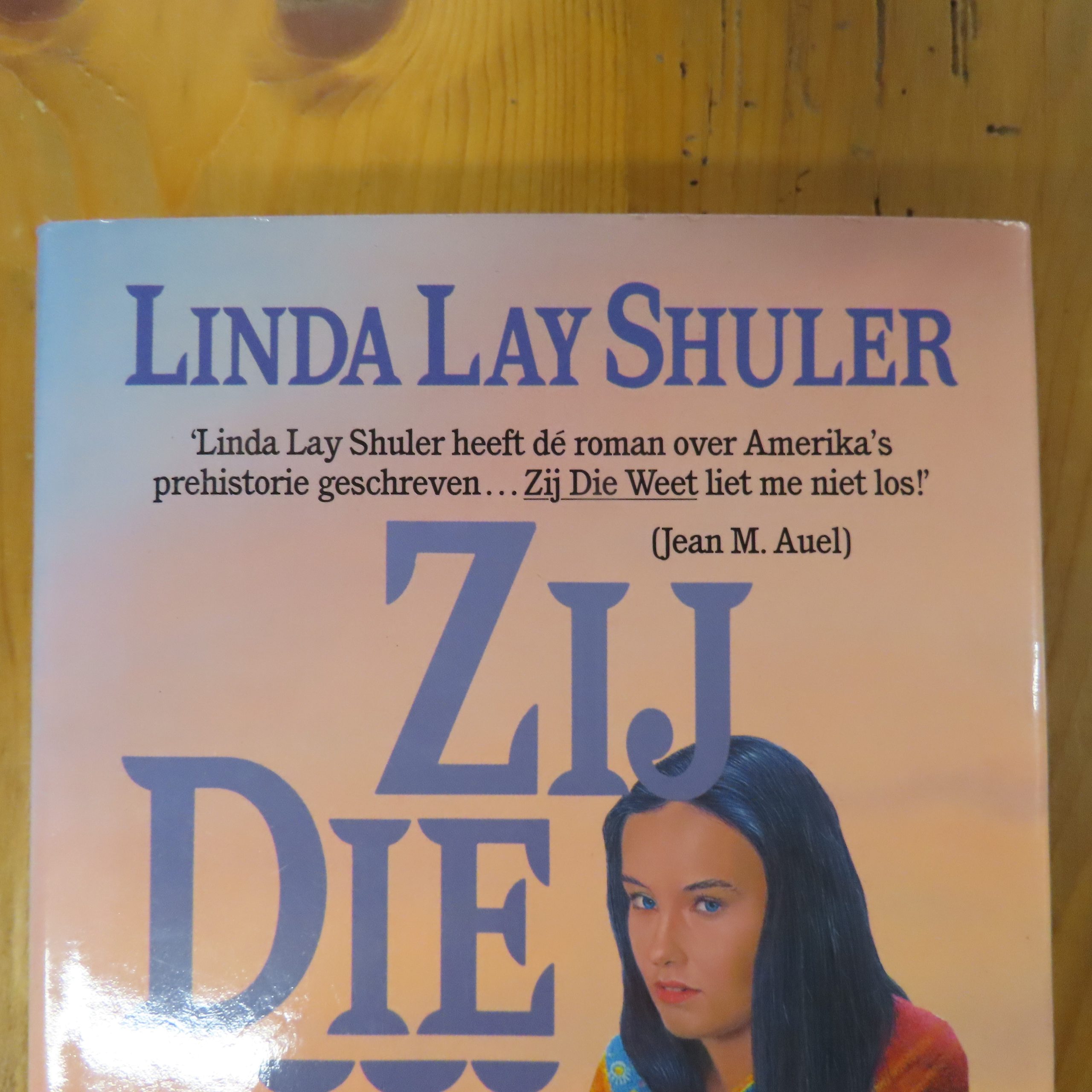 Boek “Zij die weet” van Linda Lay Shuler