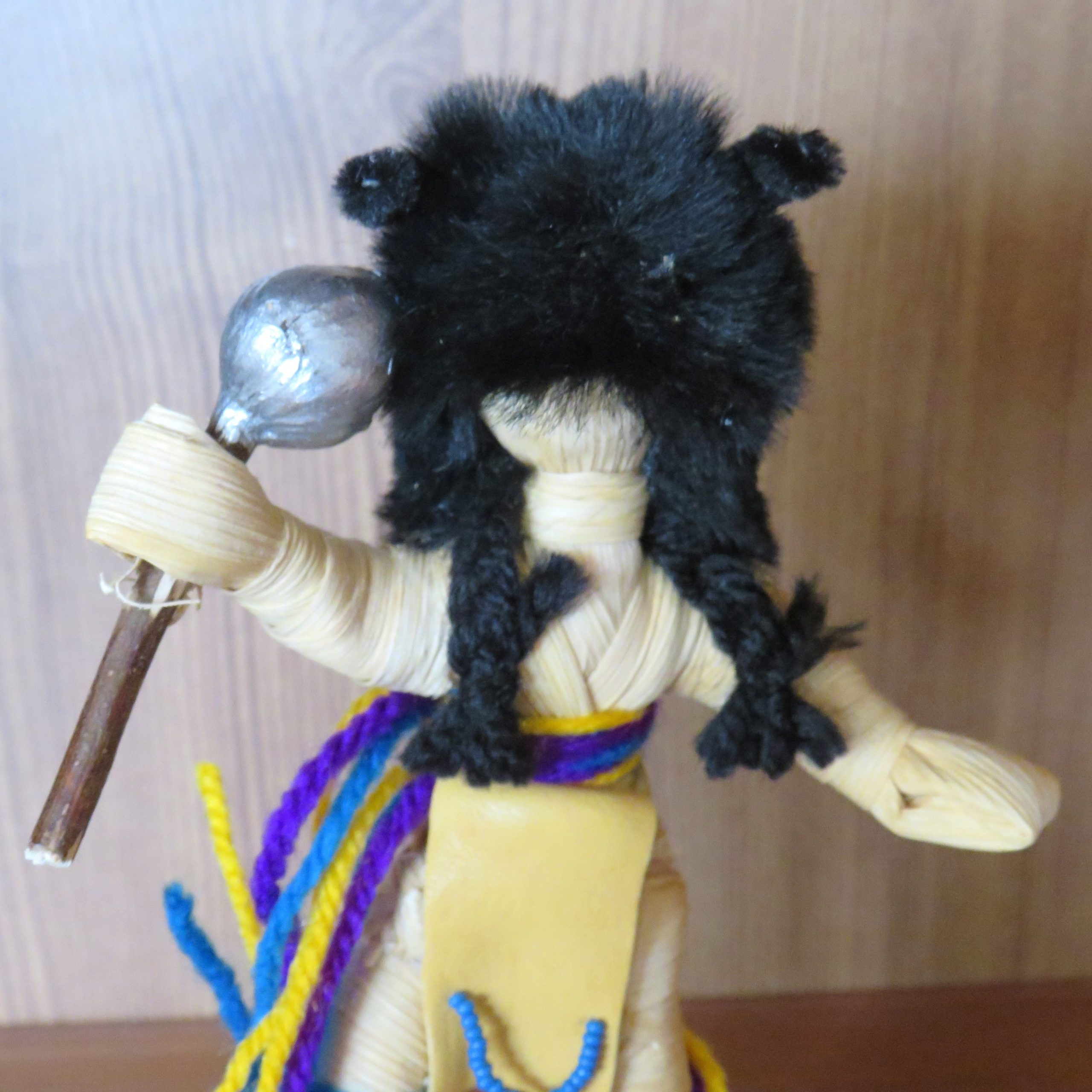 Traditionele mais pop (corn husk doll)- Buffalo danser